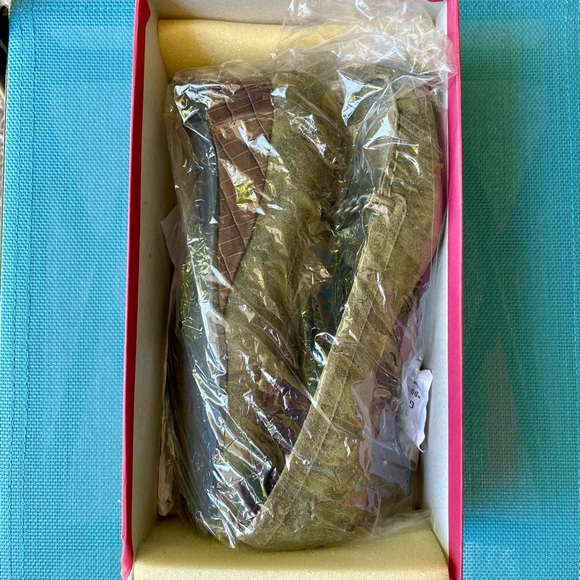 Vaneli Green Cassandra Khaki/Tmoro Suede Women’s Luxury Wedge Heels (Size 7M) - Picture 14 of 16